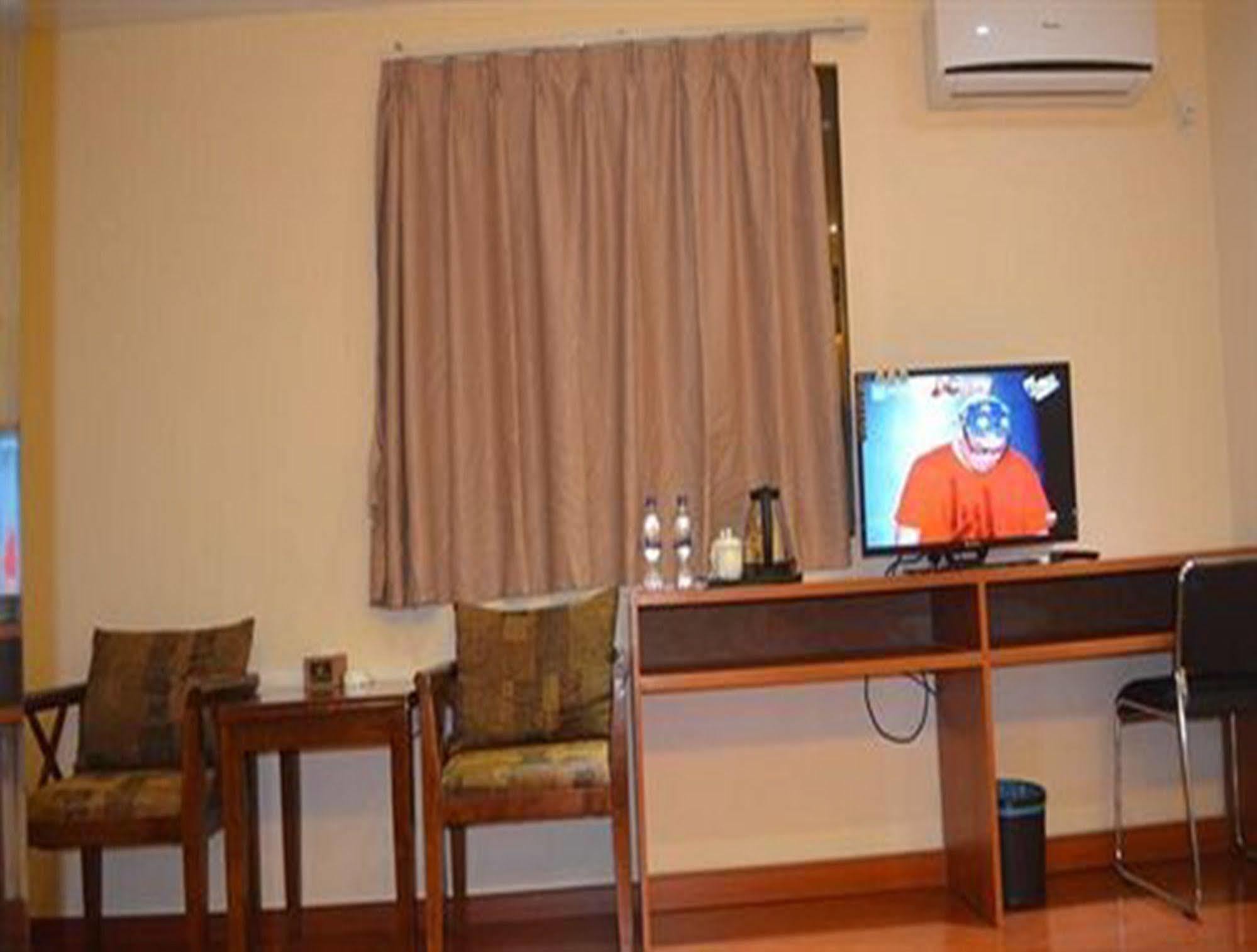 Good Luck Hotel Yangon Ngoại thất bức ảnh