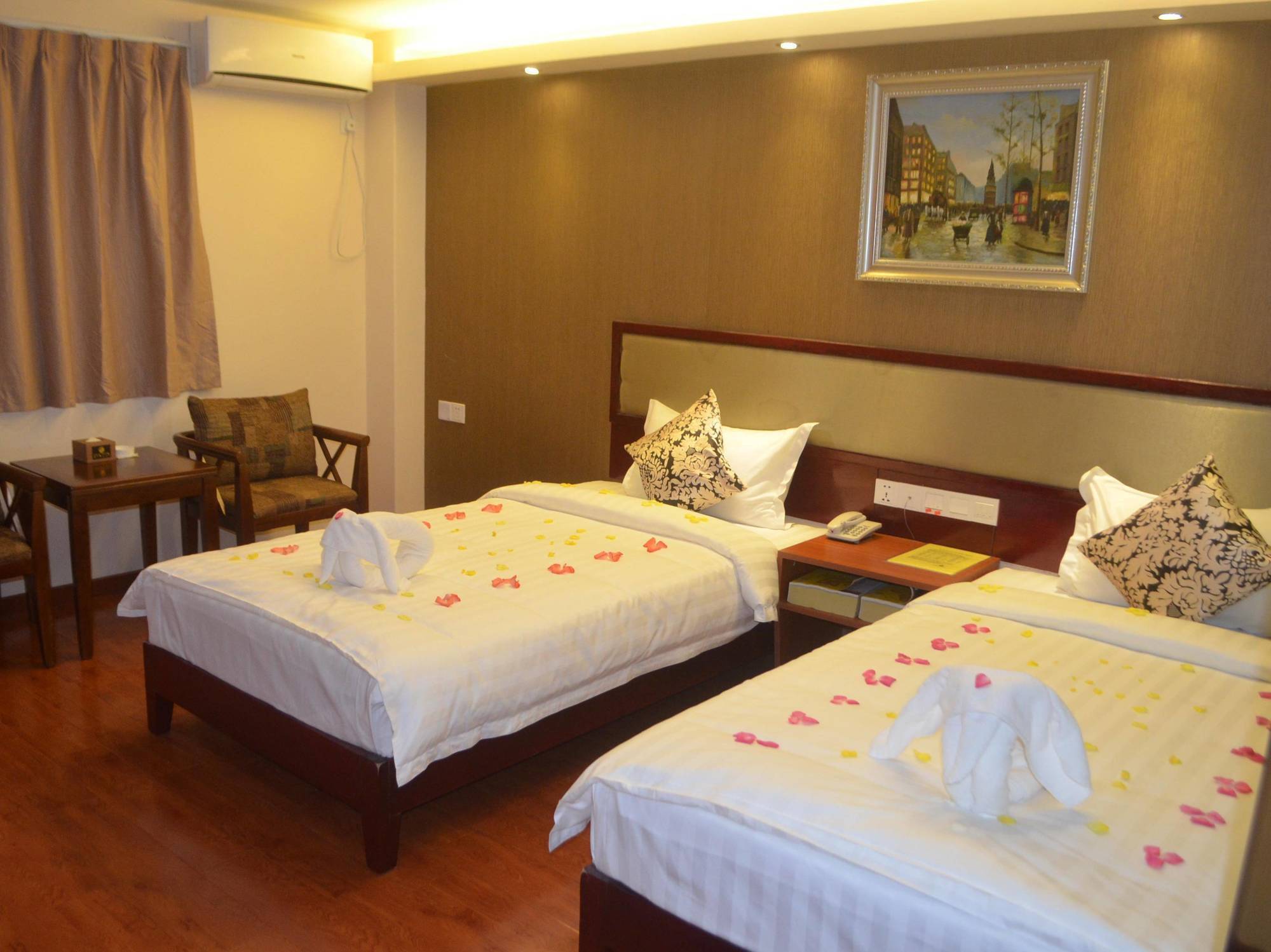 Good Luck Hotel Yangon Ngoại thất bức ảnh
