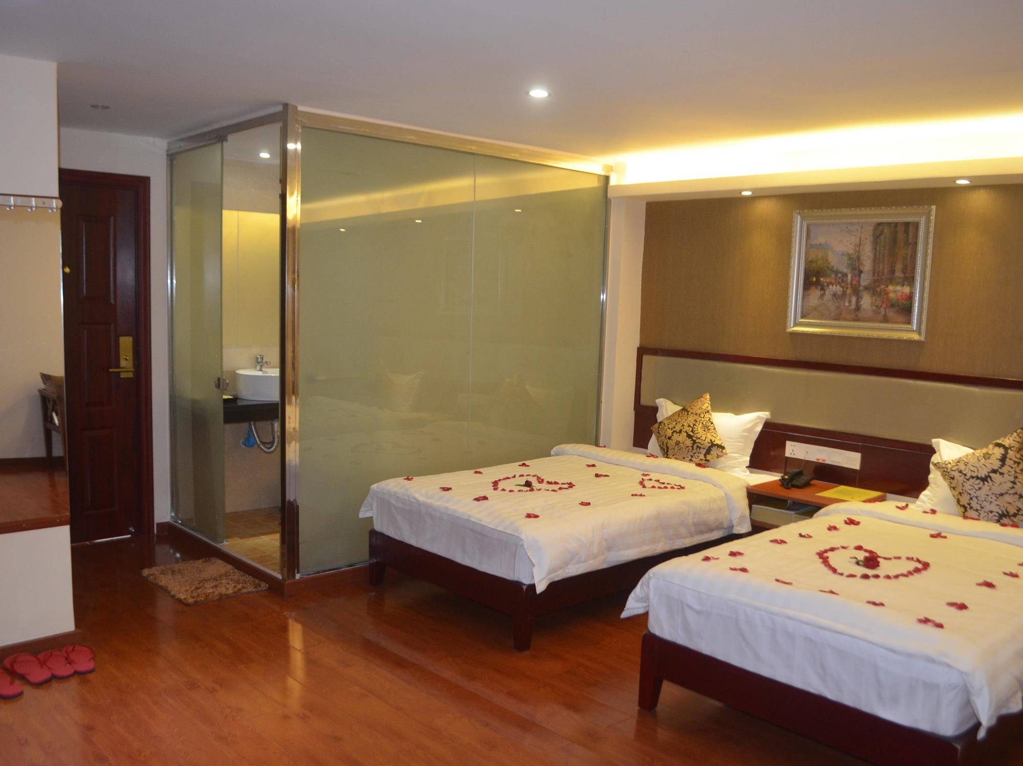 Good Luck Hotel Yangon Ngoại thất bức ảnh