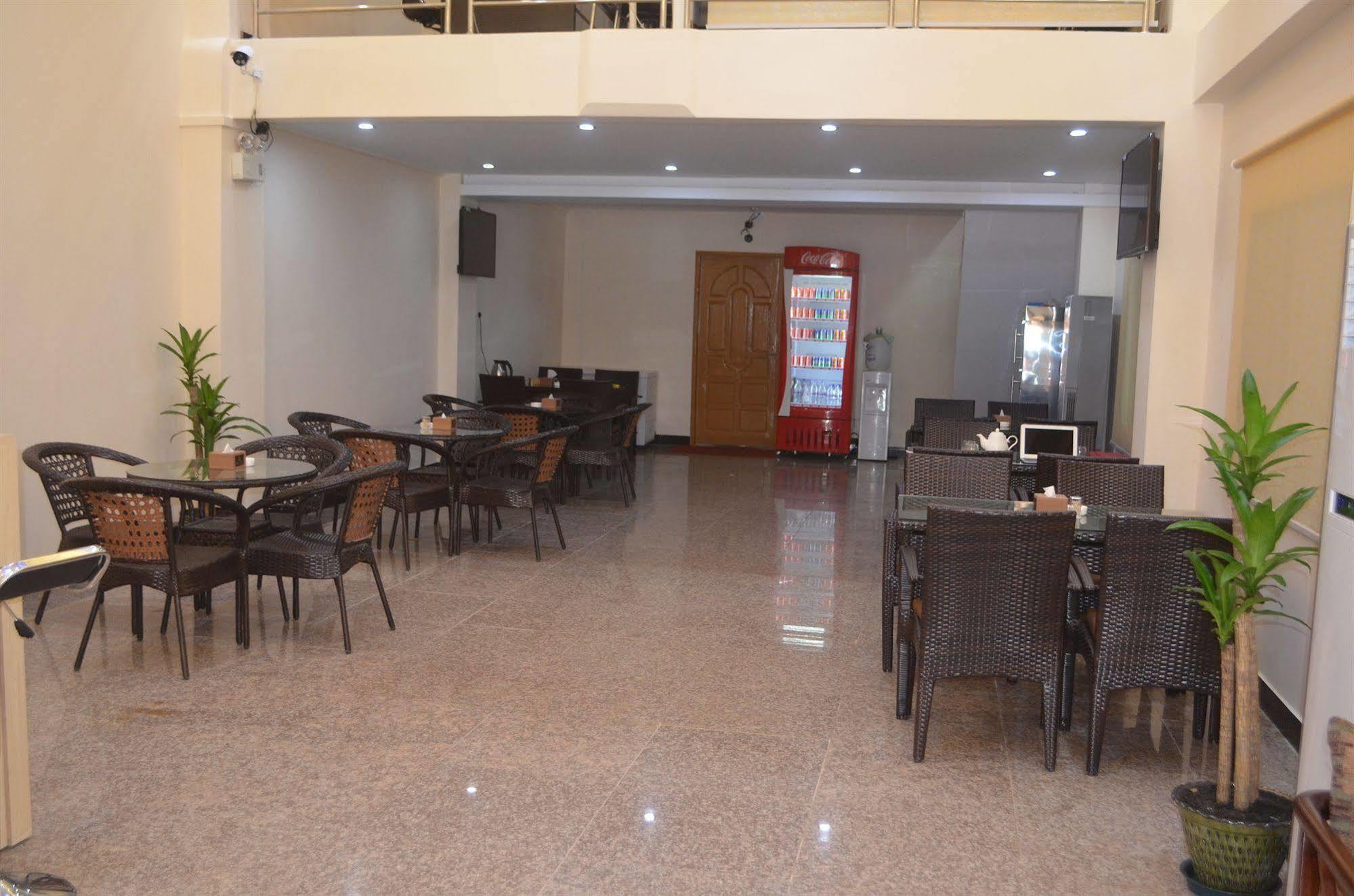 Good Luck Hotel Yangon Ngoại thất bức ảnh